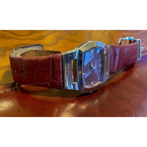 VTG Women's Kenneth Cole New York Watch, Silver Tone with Maroon Band and Face - Picture 3 of 3